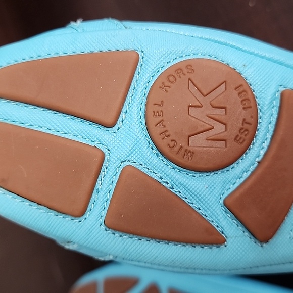 Michael Kors Fulton Moc Flats Blue Leather Driving Loafers Gold MK Logo Size 6M - Picture 16 of 16